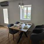 Olive Luxury Apartamento Orebić